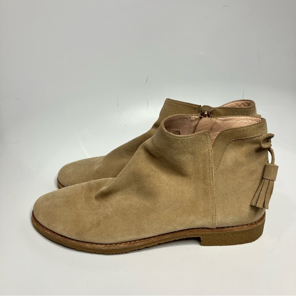 Kate Spade tan leather ankle boots with tassels size 9.5‎